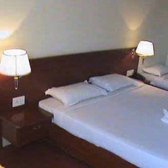 Priya Residency Hotel Secunderabad Экстерьер фото
